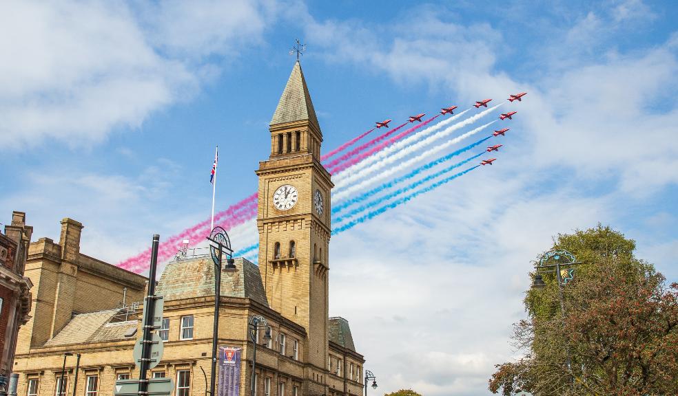 Town Hall red arrows